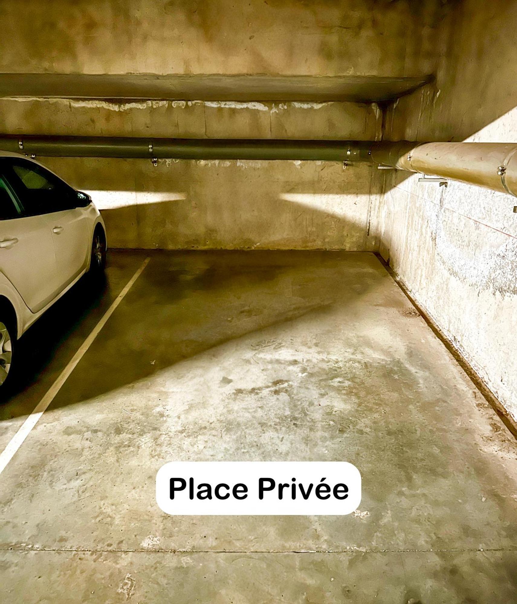 Superbe Appartement - Parking Gratuit - 4 Personnes Шамбери Экстерьер фото